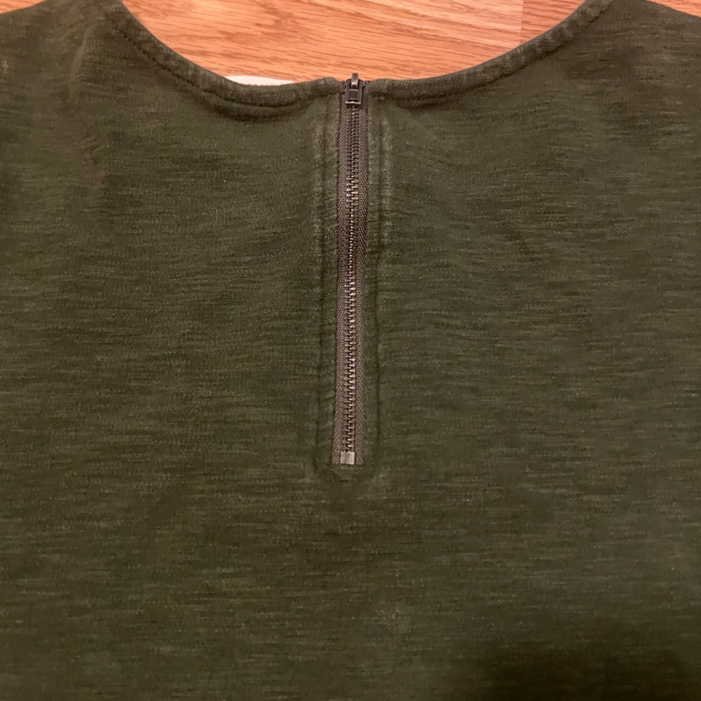 Merona women’s 3/4 Sleeve Top Forest Green with half zipper back Women’s Large - Picture 4 of 4